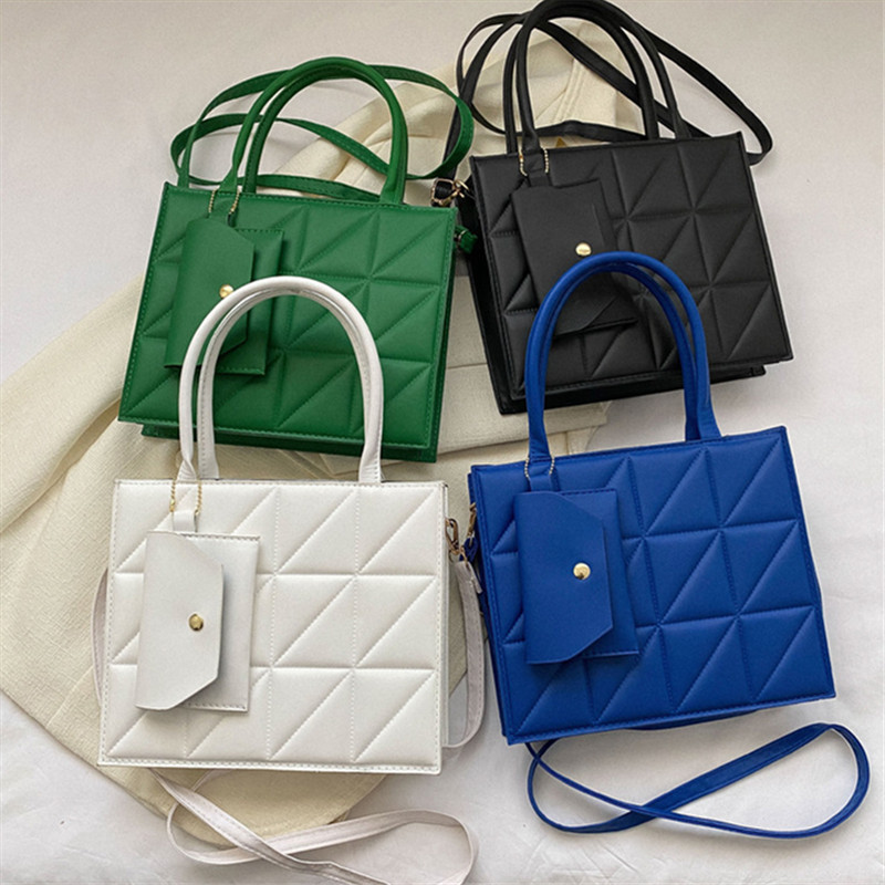 Stijlvolle gewatteerde draagta - Structured Handbag Top Handle recensie en prijs