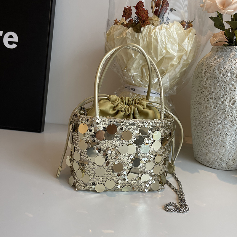 Lichte luxe pailletten emmer h - Luxury Bags News recensie en prijs